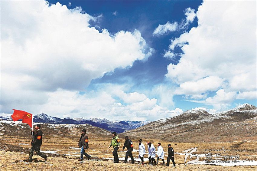 蟲(chóng)草季，巡行高原的黨員服務(wù)隊(duì)