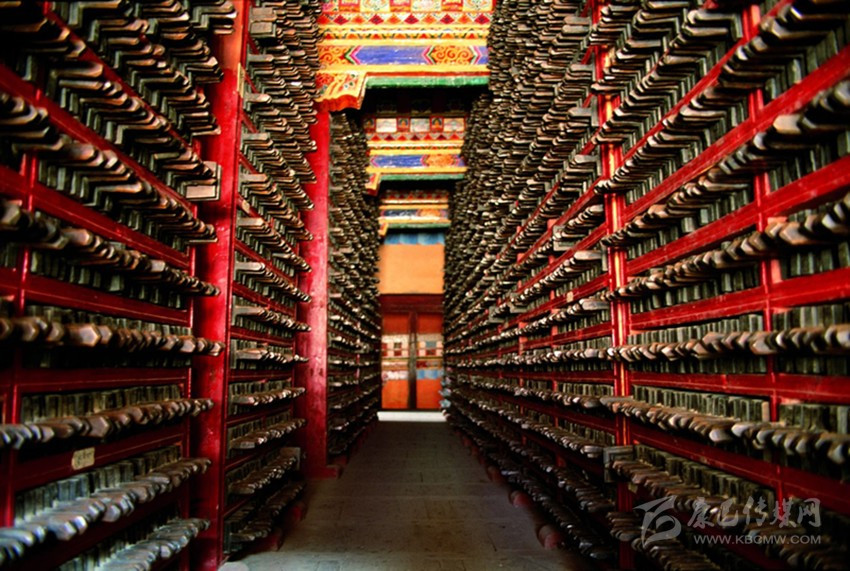 德格印經(jīng)院藏經(jīng)閣.jpg 德格印經(jīng)院藏經(jīng)閣.jpg